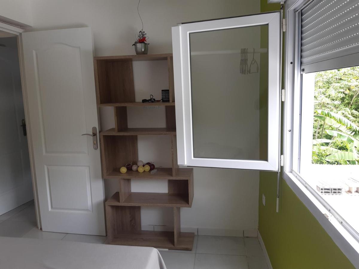 Logement La Poulette Rivière-Pilote Buitenkant foto